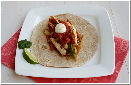 Chicken-Fajitas-with-Toppings_thumb.jpg